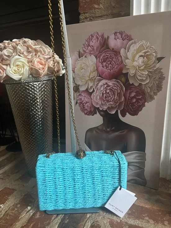 Kurt Geiger Turquoise Woven Chain Clutch - Picture 3 of 6